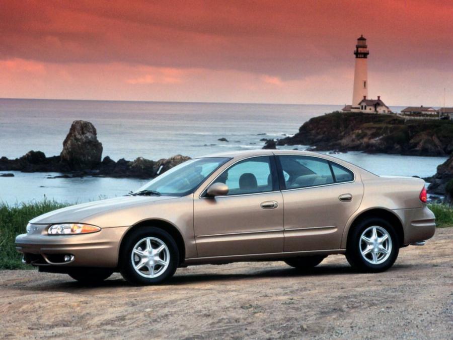  Oldsmobile Alero Sedan 1998 года  (фото 6 из 15)